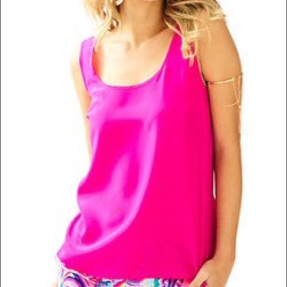 Lilly Pulitzer size L Cosmos top